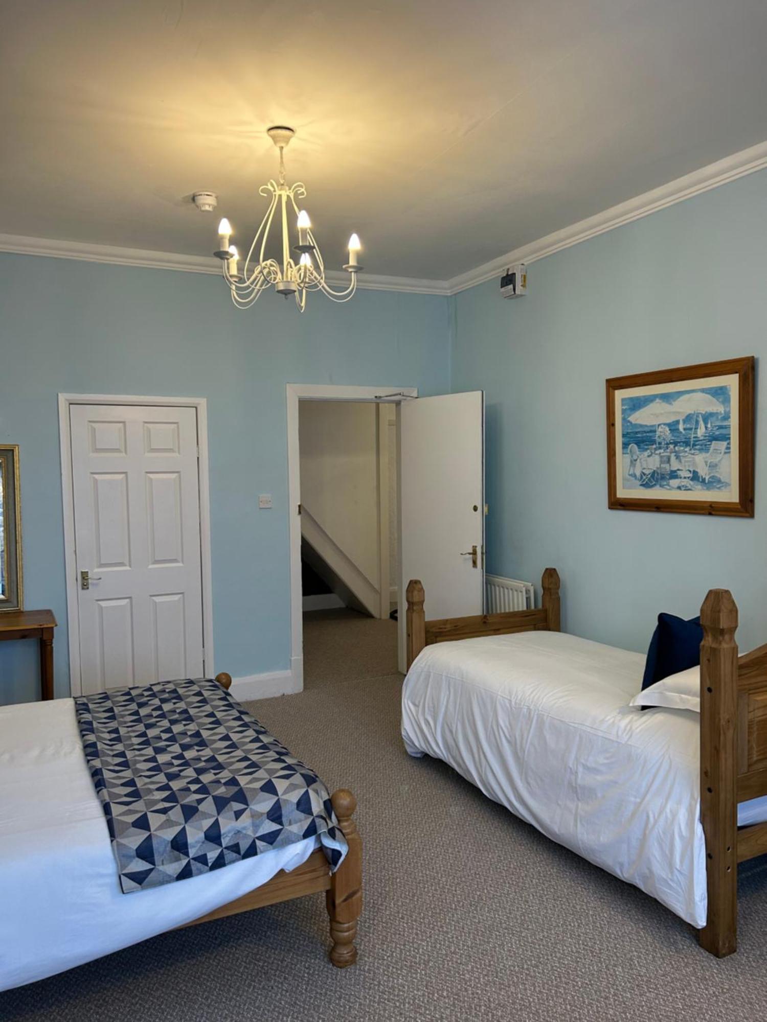 Knighton Lodge สเกคเนส ภายนอก รูปภาพ